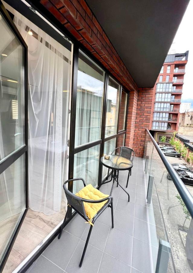 Royal Vip Jacuzzi Apart 利沃夫 外观 照片