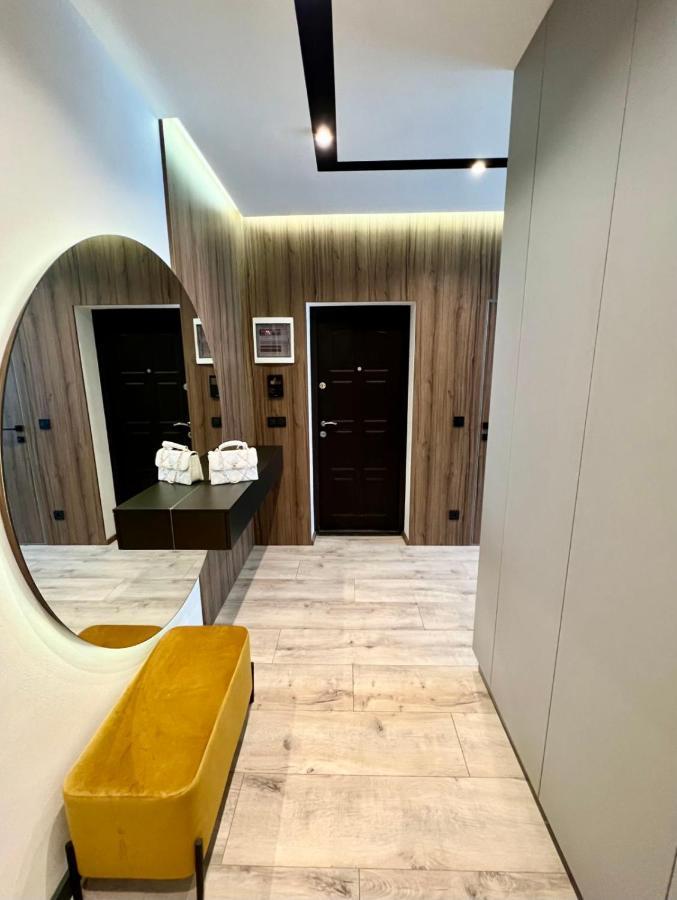 Royal Vip Jacuzzi Apart 利沃夫 外观 照片